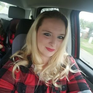 Meet your Posher, Lyndsey